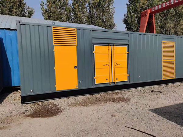 来宾300kw 柴油发电机组用多大的空气开关？